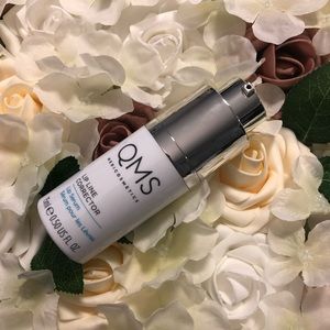 QMS LIP LINE CORRECTOR